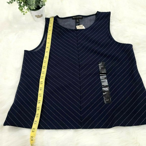 Banana Republic Structured Pinstripe Shell Top Navy Blue Sleeveless Sz M Petite - Picture 2 of 5